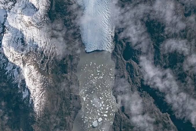 Tyndall’s Trail of Bergs