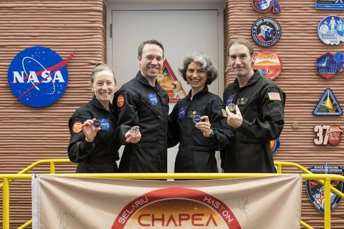 Sick of Earth? NASA is recruiting volunteers for a yearlong Moon and Mars simulation