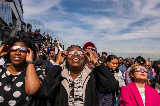 Protect your eyes while enjoying the spectacle of a total solar eclipse