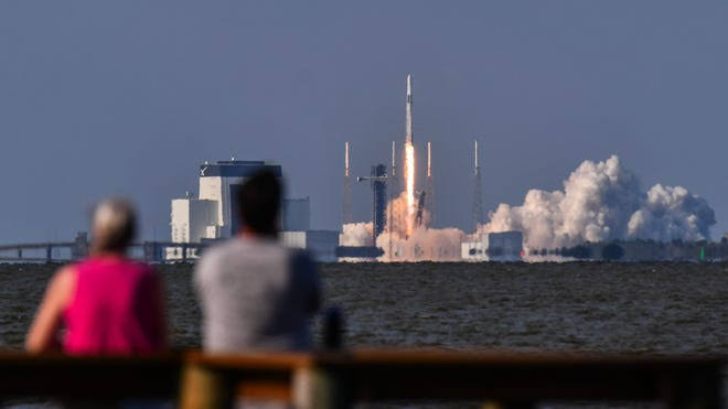 Live updates from NASA-SpaceX ISS supply mission from Cape Canaveral, Florida