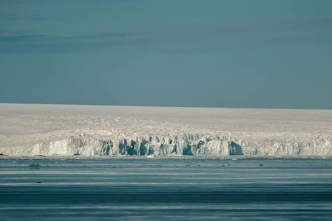 How does a lake the size of Lake Ontario stay liquid under four kilometres of Antarctic ice, sealed away from sunlight and the atmosphere for something like fifteen million years?