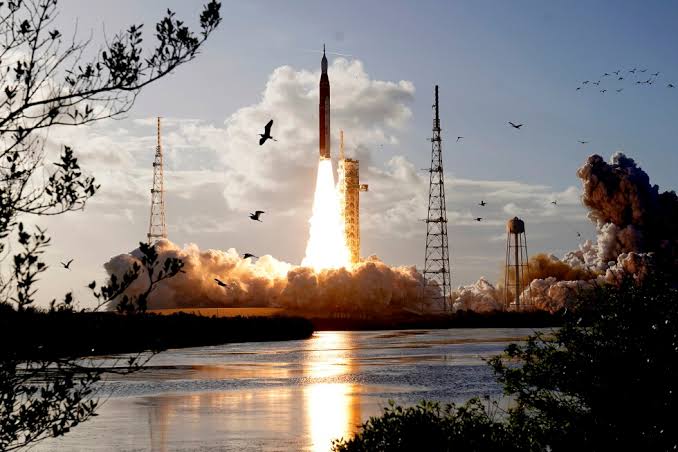 How a remote camera with a sound trigger captured the Artemis II launch - and startled birds