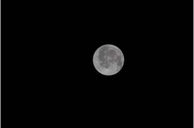 Artemis II toilet acts up again as astronauts speed toward the moon to break Apollo 13's record