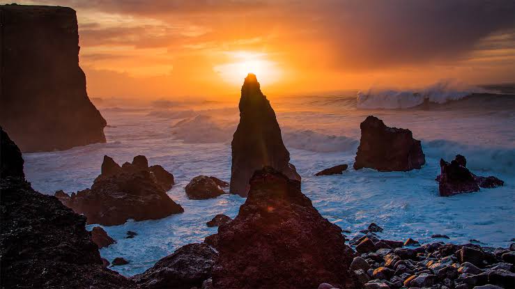 When Quiet Undersea Volcanoes Turn Disruptive