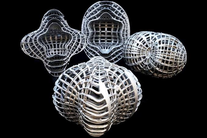 New 3D thermal cloak hides objects from heat in any direction