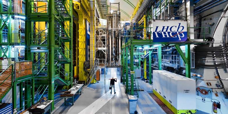 LHC decay anomaly reveals possible crack in the Standard Model