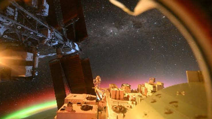 Astronaut captures aurora magic from the ISS photo of the day for May 28, 2026