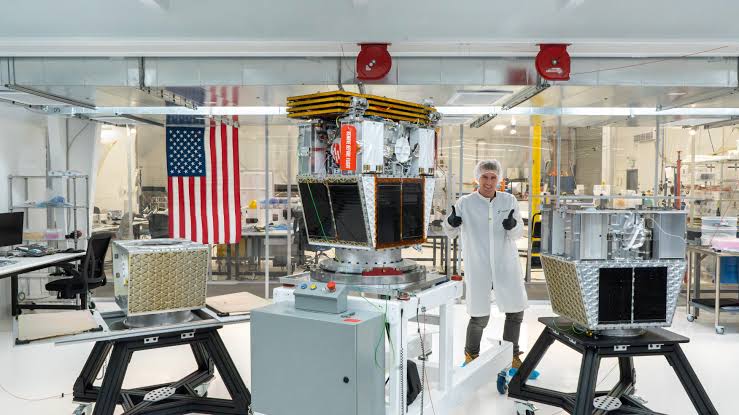 The FCC just gave Reflect Orbital permission to launch its 1st space mirror to orbit. Tens of thousands more could follow