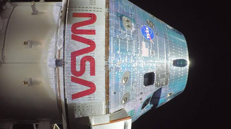 The Artemis II Crew Gives a Behind-the-Scenes Tour Inside Their Orion Spacecraft
