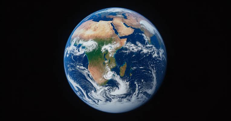 Carl Sagan spent years trying to persuade NASA to take a picture many saw as scientifically pointless: Earth from more than 6 billion kilometres away, reduced to a pale blue dot smaller than a pixel. Voyager 1 finally captured it in 1990 — and that tiny speck be