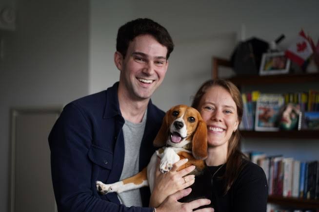 People With Dog Allergies Can Snuggle Up to These 2 Beagles