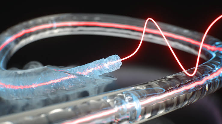 Frozen fiber couples light and sound 1,000 times more strongly than standard glass fibers