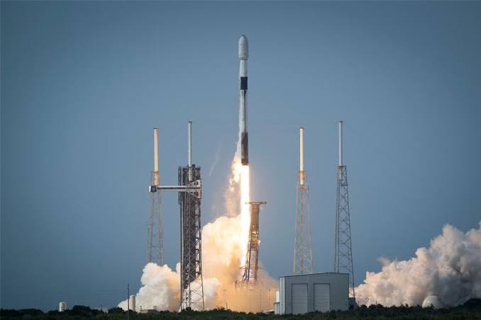 Robotic Servicing of Geosynchronous Satellites lifts off