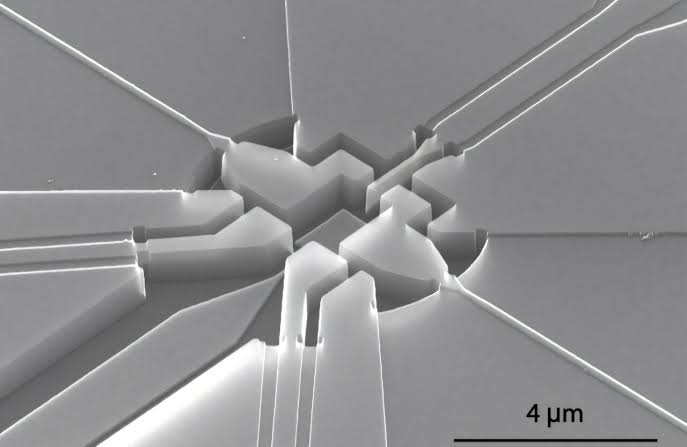 Long-theorized electron-on-helium qubit achieves strong coupling to a single microwave photon