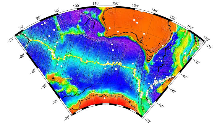 New deep-sea measurements show how the ocean floor forms