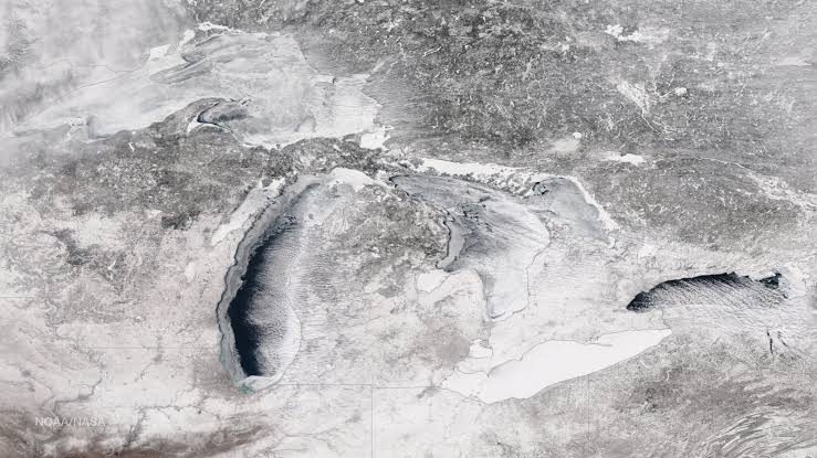 Ancient iceberg scratches reveal reverse Great Lakes snowbelt