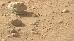 Strange stacked stones spotted on Mars photo of the day for May 21, 2026