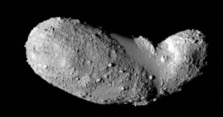 An asteroid long thought to be a chunk of the Moon may be ordinary space rock instead, a new study finds, as China's Tianwen-2 circles it to grab a sample