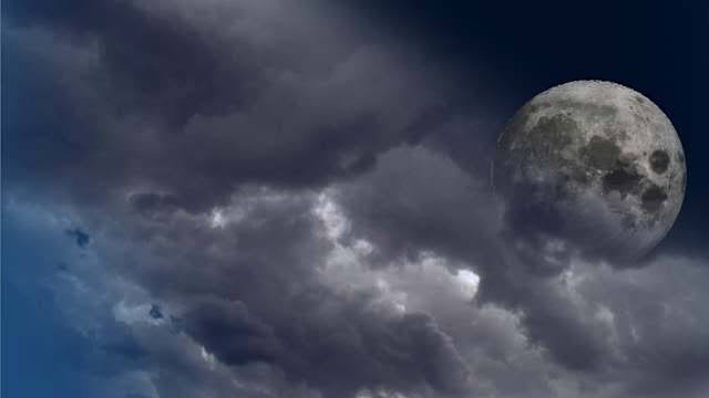 Clear skies give Metro Detroit perfect Blue Moon viewing weather