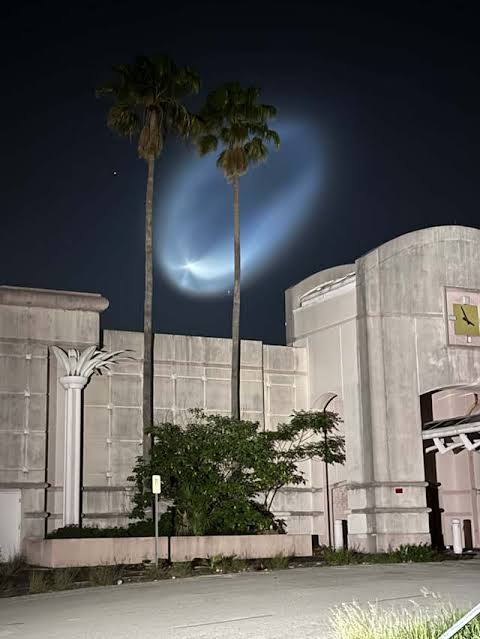 Florida SpaceX launch makes ‘space jellyfish’ effect in sky. Here’s the science behind it