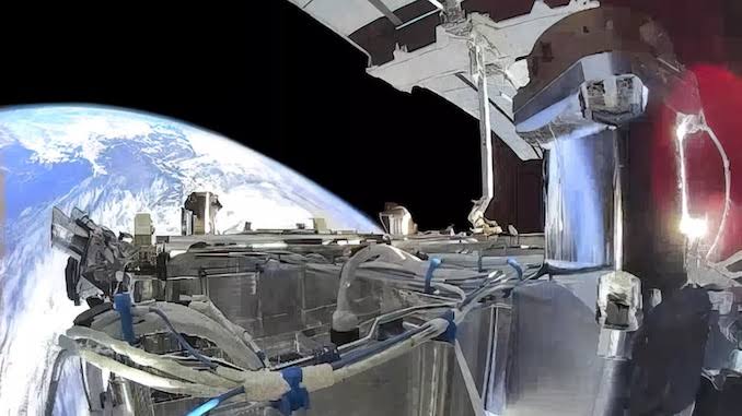 SpaceX launches 2 Starshield satellites during Saturday night Starlink mission