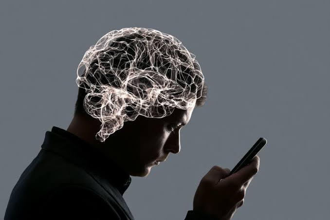 Social Media Recalibrates How the Brain Values Mental Effort