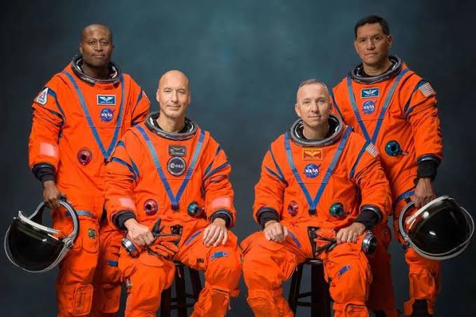 NASA boss defends all-male Artemis III mission