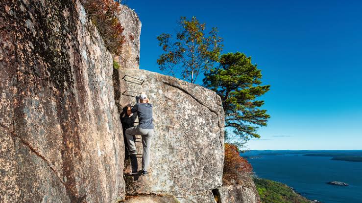 Why East Coast Trails Are So Much Harder To Hike Than West Coast Trails