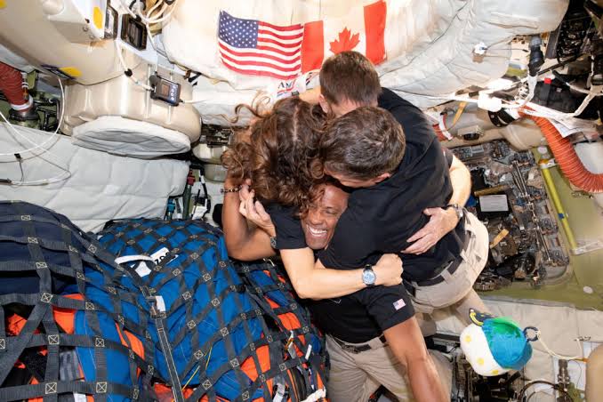 WATCH LIVE: Artemis II crew splashes down on Earth after historic trip around the moon