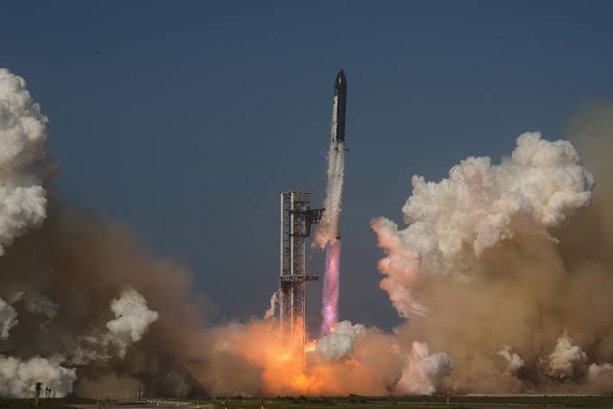 Out-of-control SpaceX rocket set to smash into the Moon at 5,400mph and carve 90ft crater