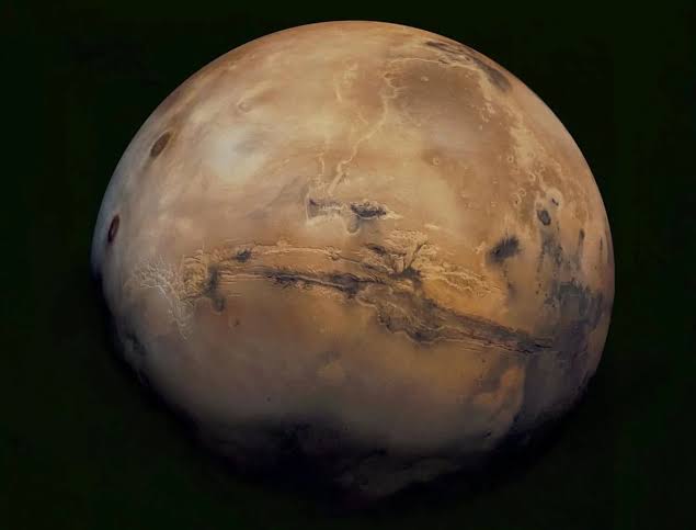 A gem found in a Mars meteorite has scientists puzzled