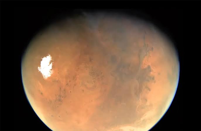 NASA has just released a jaw-dropping video of a spacecraft's view as it zoomed past Mars. You've got to see this