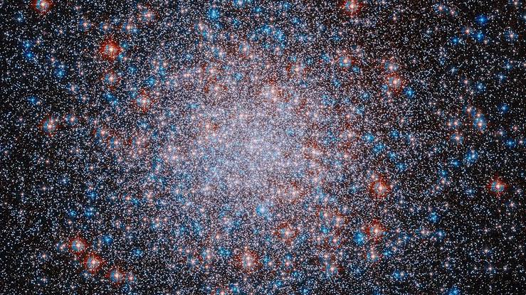 NASA's Hubble captures a star-spangled sea of 500,000 stars