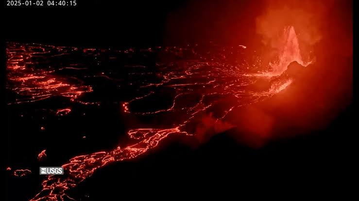 Lava fountaining returns to Kilauea’s Halemaumau crater