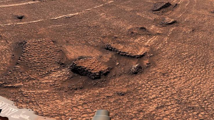 Top Comments: Curiosity Rover on Mars Discovers a Honeycombed Landscape