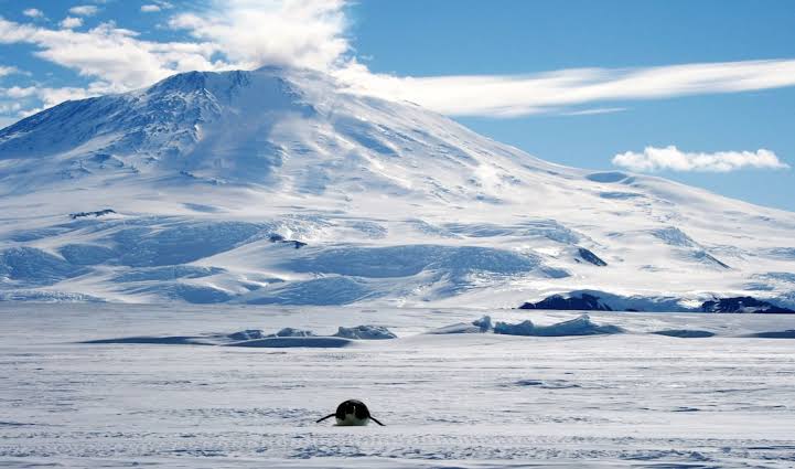 Here's why the South Pole froze over before the North Pole