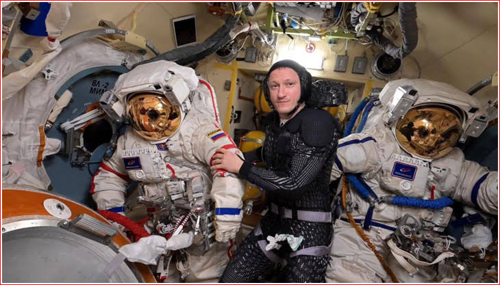 Cosmonauts complete their first spacewalk in 2026of 2026