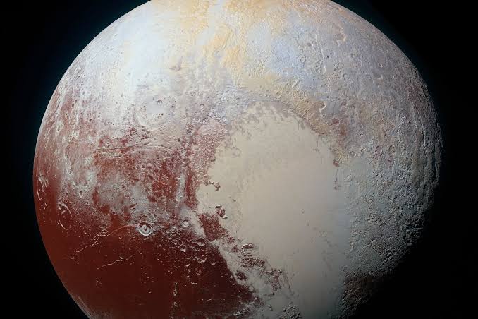 11 Years After Historic Flyby, Scientists Discover Giant Landslides on Pluto