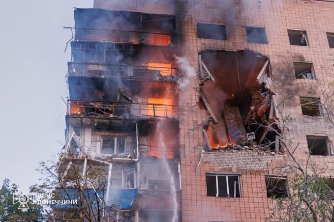Ukraine fires 400 drones toward Moscow as Zelenskyy grapples with protests