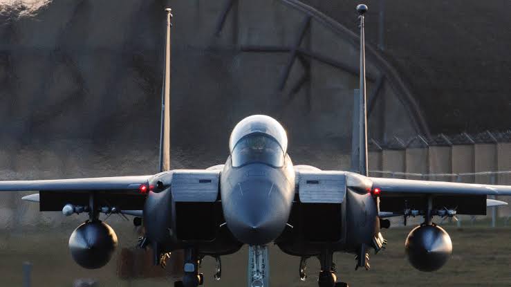 U.S. fighter jet shot down: One crew member rescued, other alive in Iran, sources say