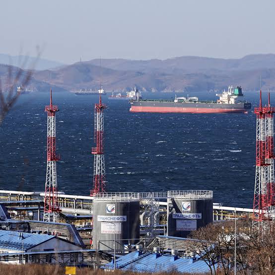US Senate passes Russia sanctions championed by Graham; US House next