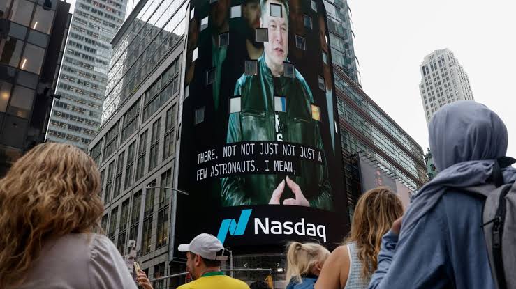 Short sellers load up against SpaceX as stock drops below IPO price