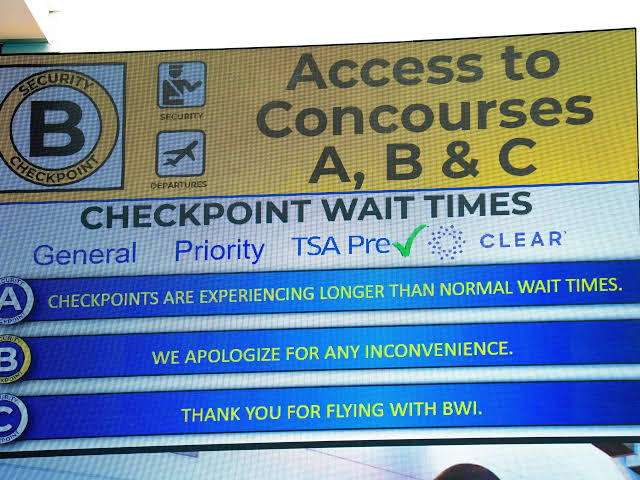 US airport lines shorten as TSA workers get paid