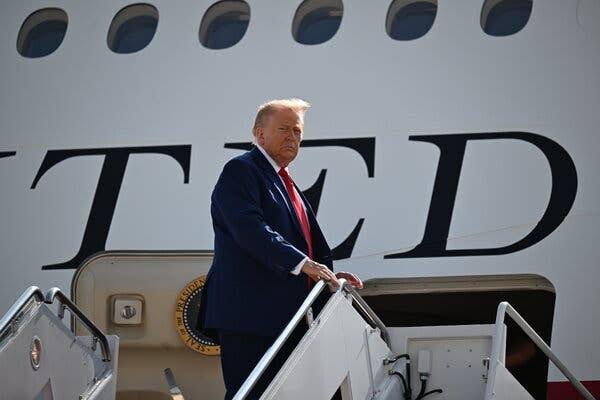 Trump Holds Off on Major War Escalation Against Iran as Advisers Raise Concerns
