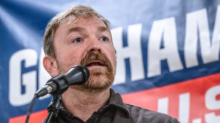 Scoop: Platner privately told staff he'll formally exit Senate race Monday
