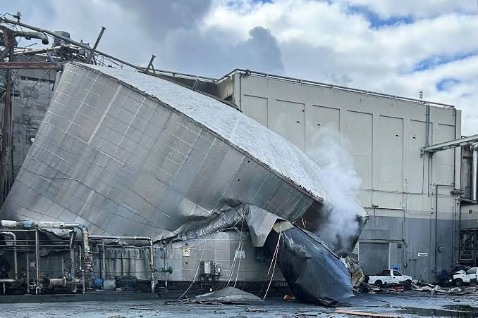 1 killed, 9 others missing and feared dead in Washington state chemical tank implosion
