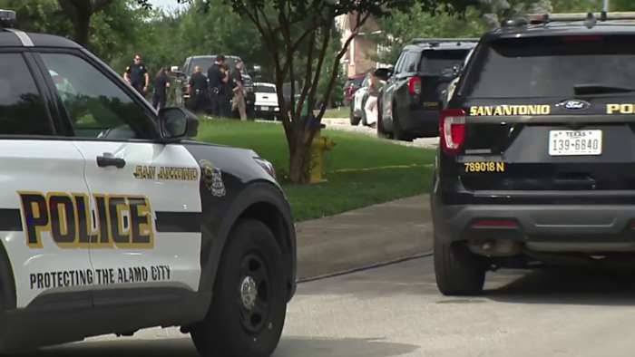 Man kills wife, shoots SAPD officer before turning gun on himself at Stone Oak home, police chief says