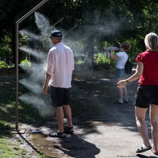 Heat wave grips Europe, triggering alerts and disruptions