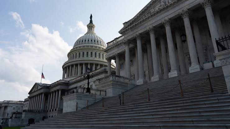 Congress splits on war powers resolutions to force Trump to abandon Iran war