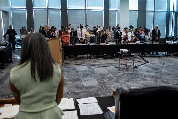 Texas Has a New Way to Teach History: In Chronological Order